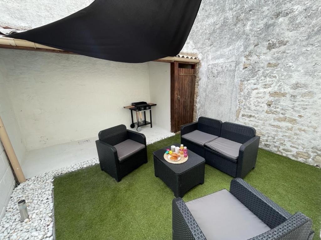 Le Boinot - Patio privé, wifi haut débit, Netflix, stationnement gratuit Niort Exterior foto